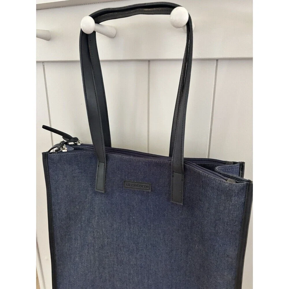 Liz Claiborne liz claiborne